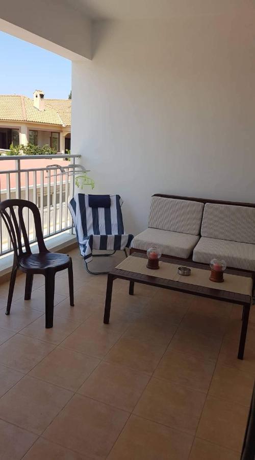 Andris Apartment Paralimni Esterno foto