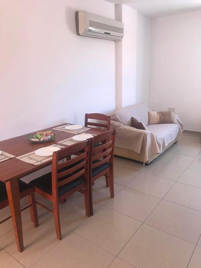 Andris Apartment Paralimni Esterno foto
