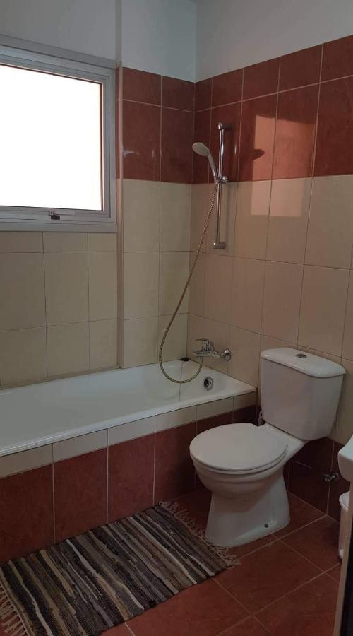 Andris Apartment Paralimni Esterno foto