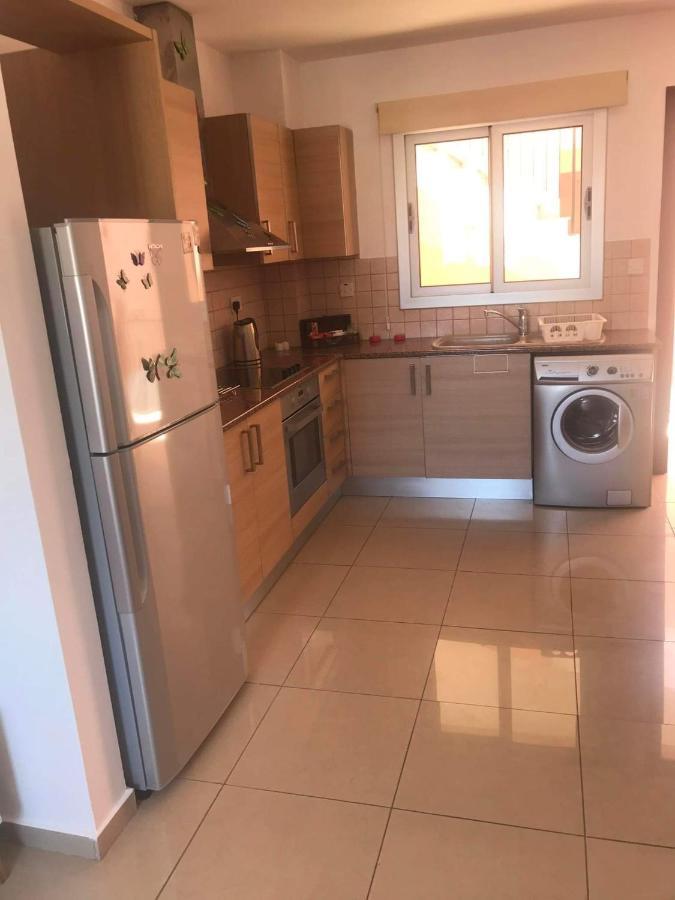 Andris Apartment Paralimni Esterno foto