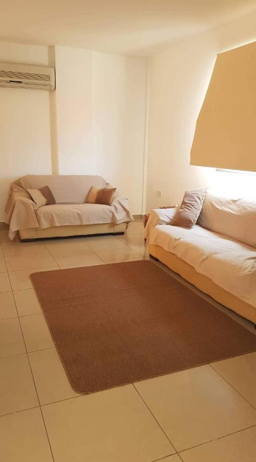 Andris Apartment Paralimni Esterno foto