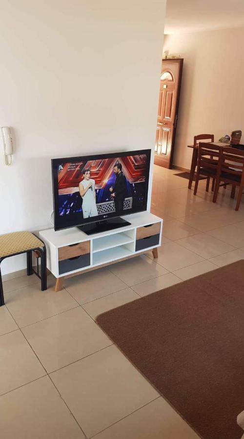 Andris Apartment Paralimni Esterno foto