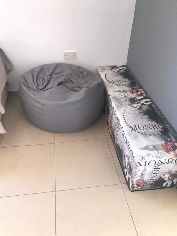 Andris Apartment Paralimni Esterno foto